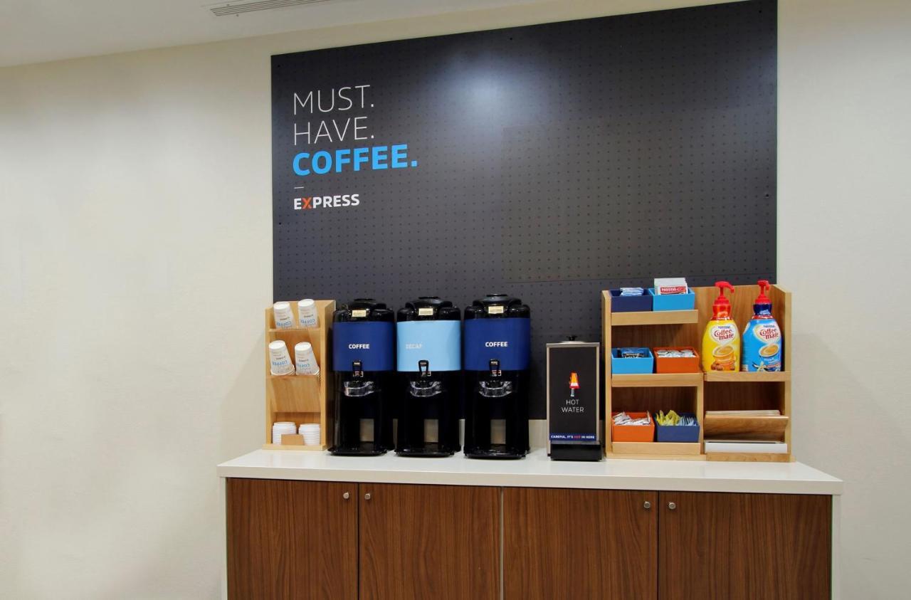 Holiday Inn Express & Suites - Ann Arbor - University South By Ihg Ngoại thất bức ảnh