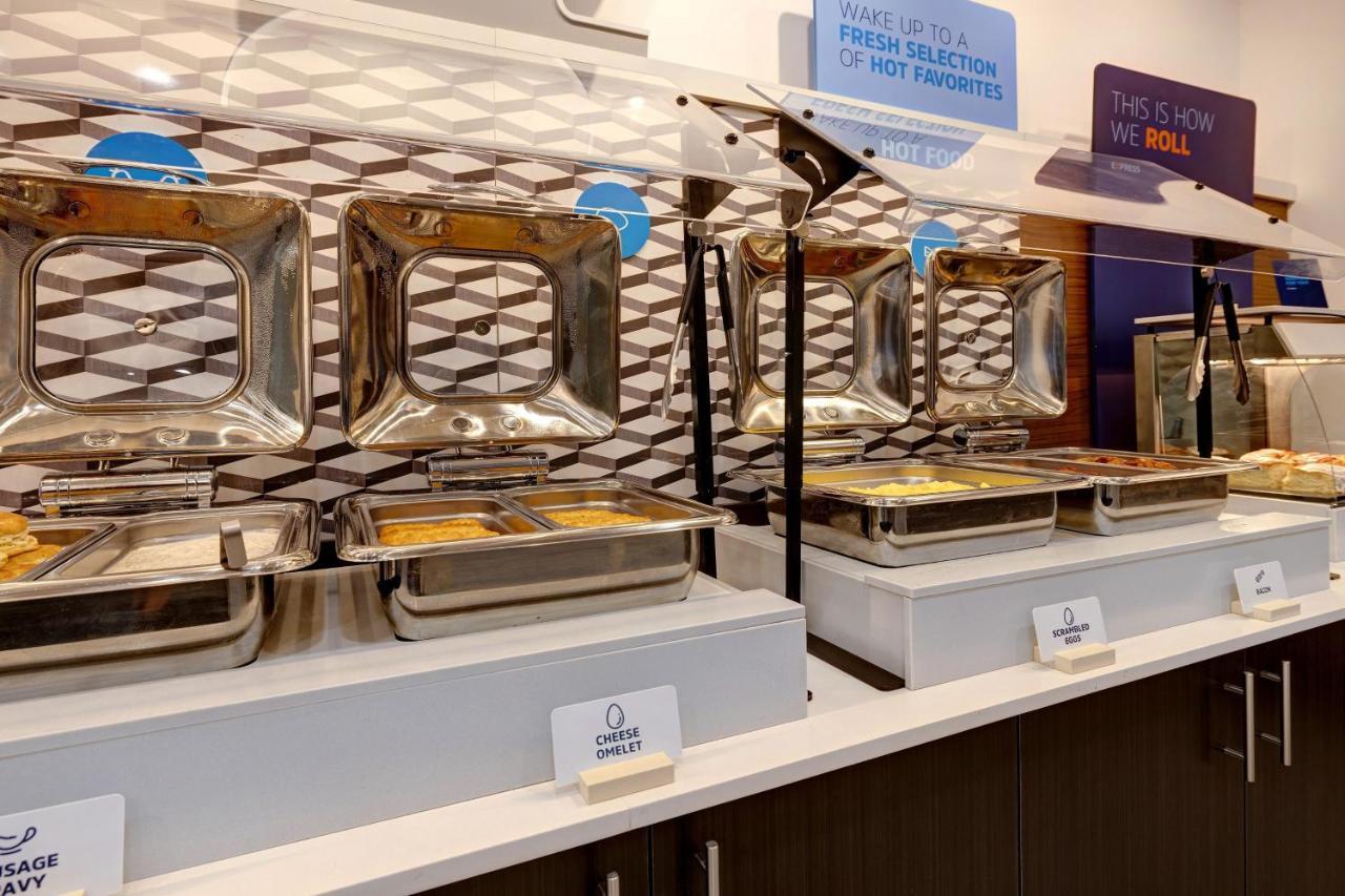 Holiday Inn Express & Suites - Ann Arbor - University South By Ihg Ngoại thất bức ảnh