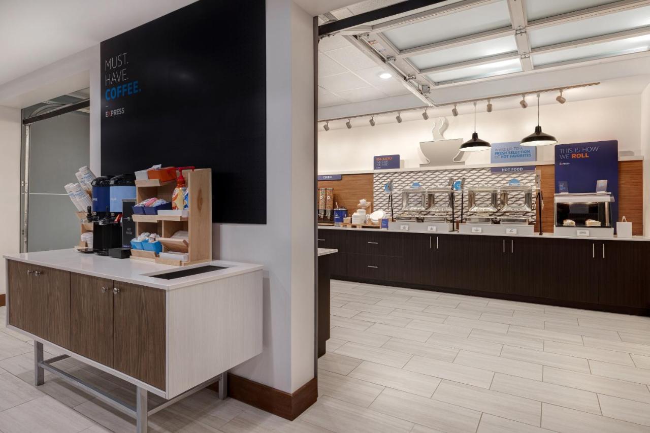 Holiday Inn Express & Suites - Ann Arbor - University South By Ihg Ngoại thất bức ảnh